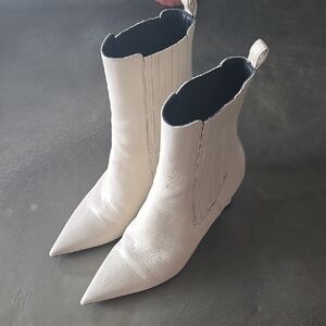 M. GEMI White Ankle Boots